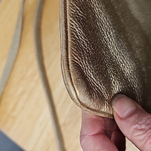 Marc Jacob's Crossbody Bag Gold Metallic Gold Hardware - Picture 8 of 13